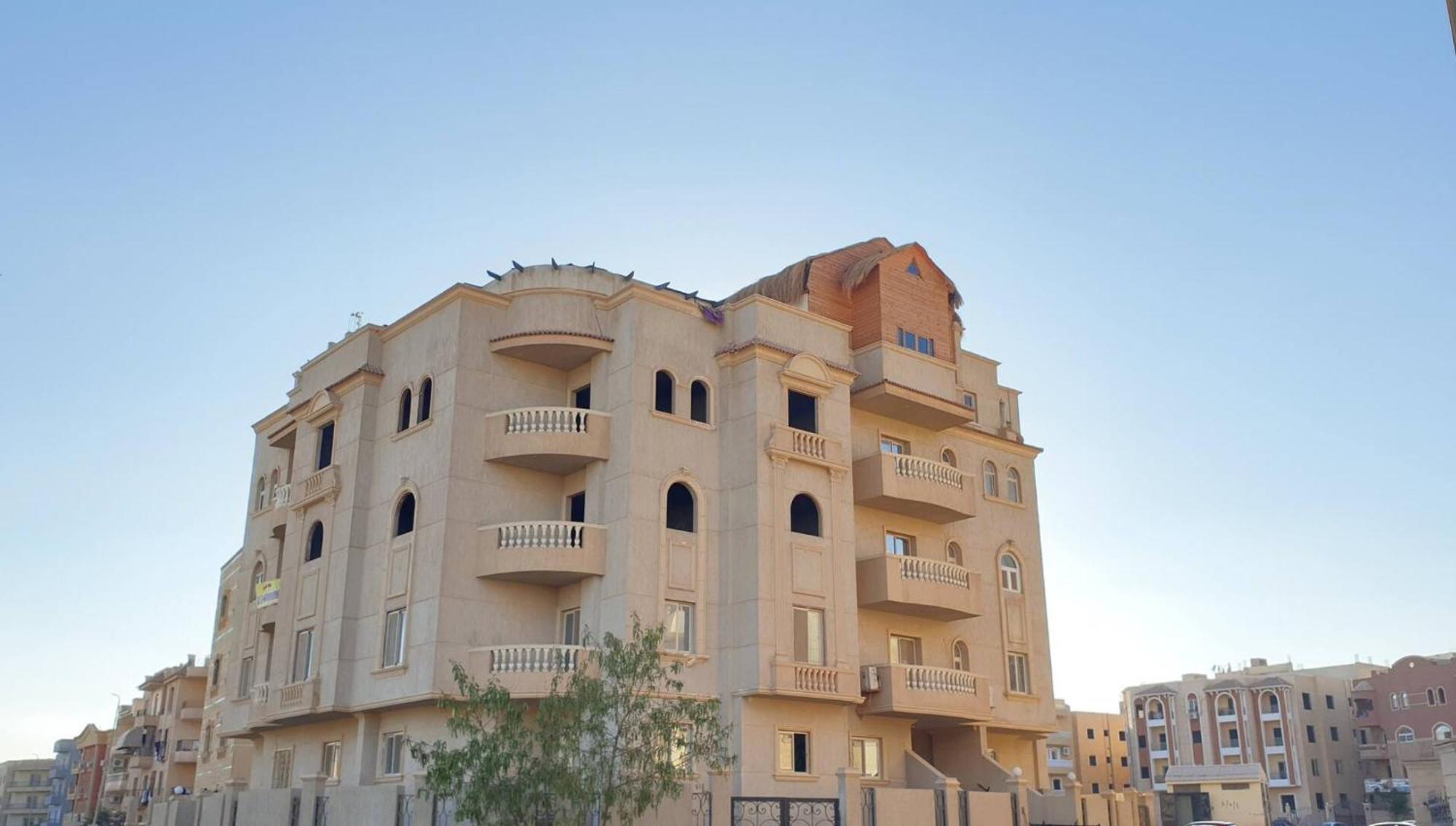 The Tree House Apartment Sheikh Zayed City Exterior photo